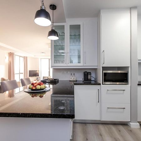 Hibernian Towers 807, Beach Road, 斯特兰德 外观 照片
